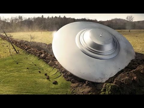 НЛО прорыло траншею во время падения в тундре. Офицер прошёл по пути приземления.
