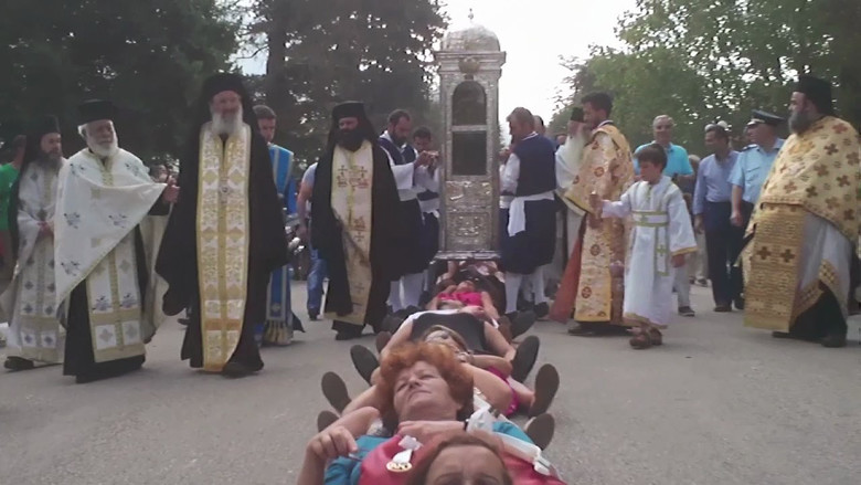 Чудесные исцеления душевнобольных на греческом острове Кефалиния